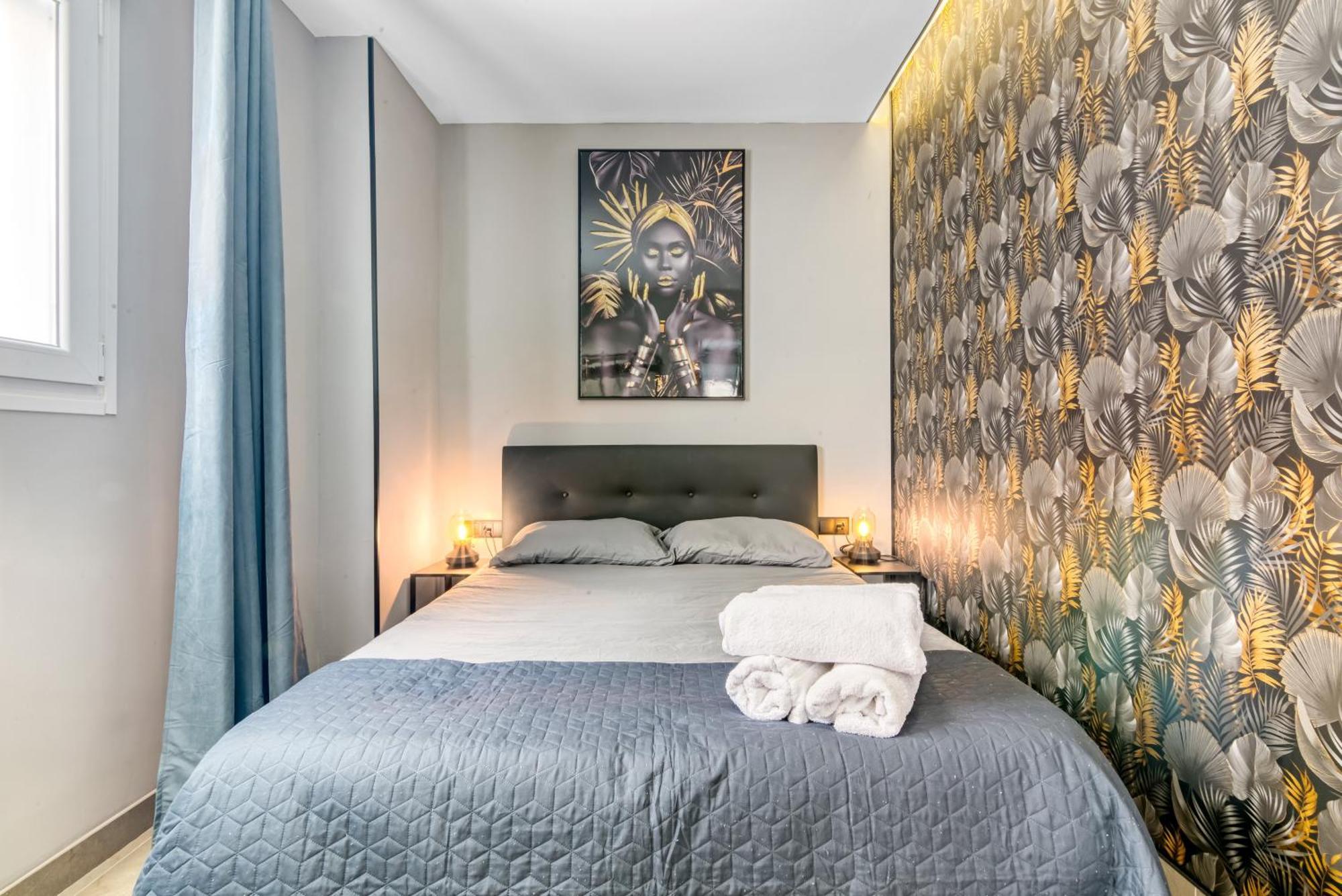 City Scape Suites Valencia Exterior foto